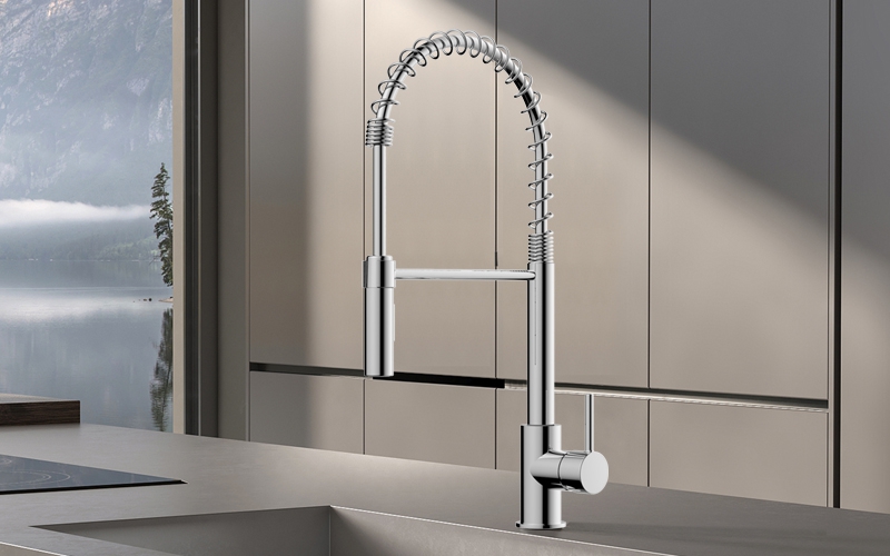 FK1318 Single Handle Pull-down Kitchen Faucet